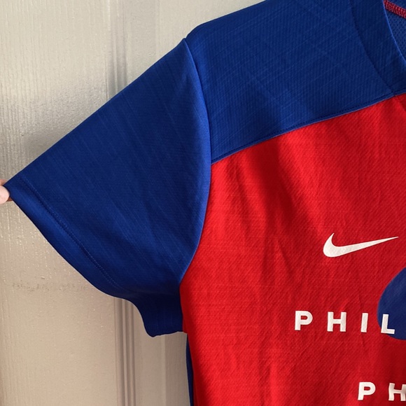Nike dry fit Philadelphia Phillies V neck T shirt, medium NWT - Picture 9 of 11